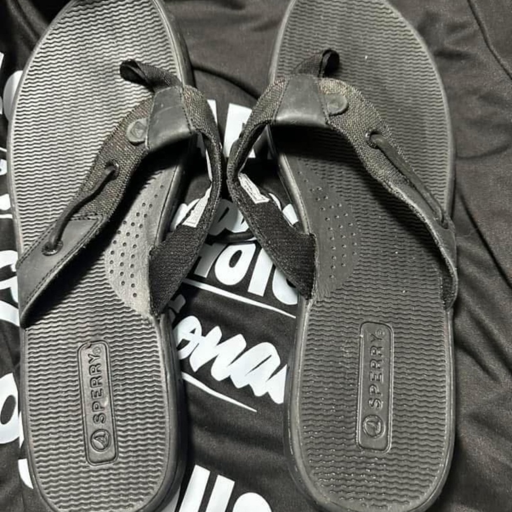 Sperry Black Sandals